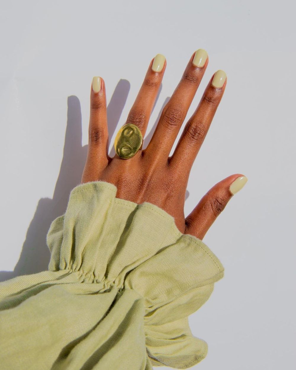 Olive manicure