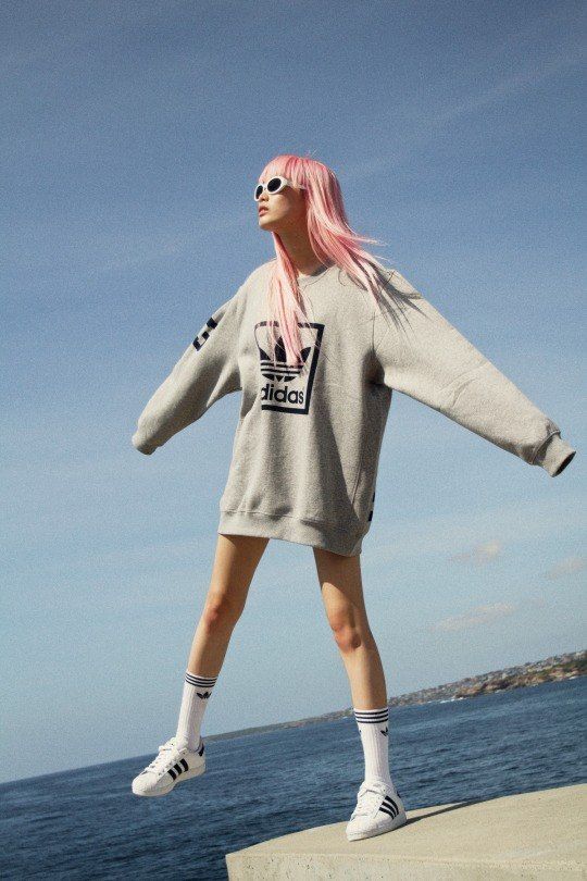 Oversized adidas sweatshirt 1980's inspired