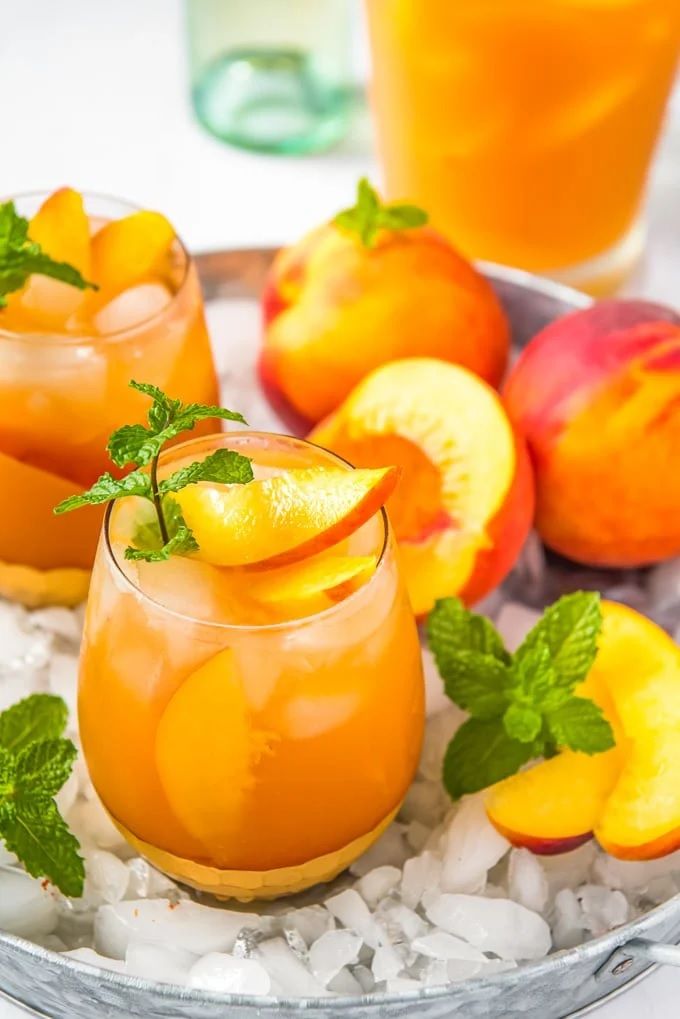 Peach sangria