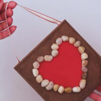 Pebble heart wall decor (21)