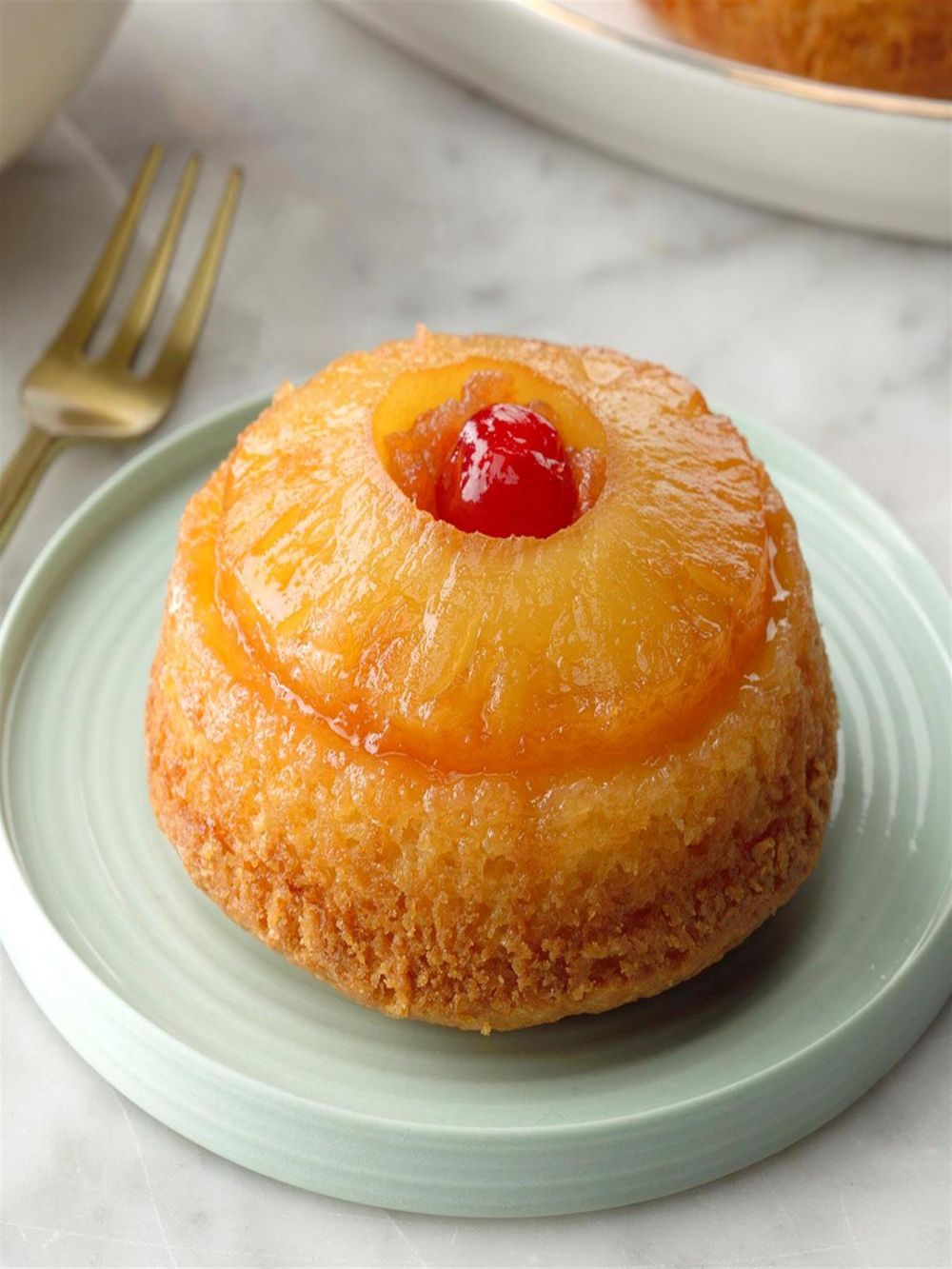 Pineapple upside down cupcakes