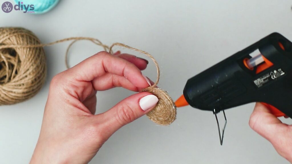Raffia tassle earrings steps (10)