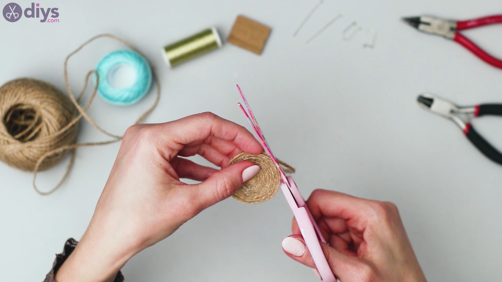 Raffia tassle earrings steps (12)
