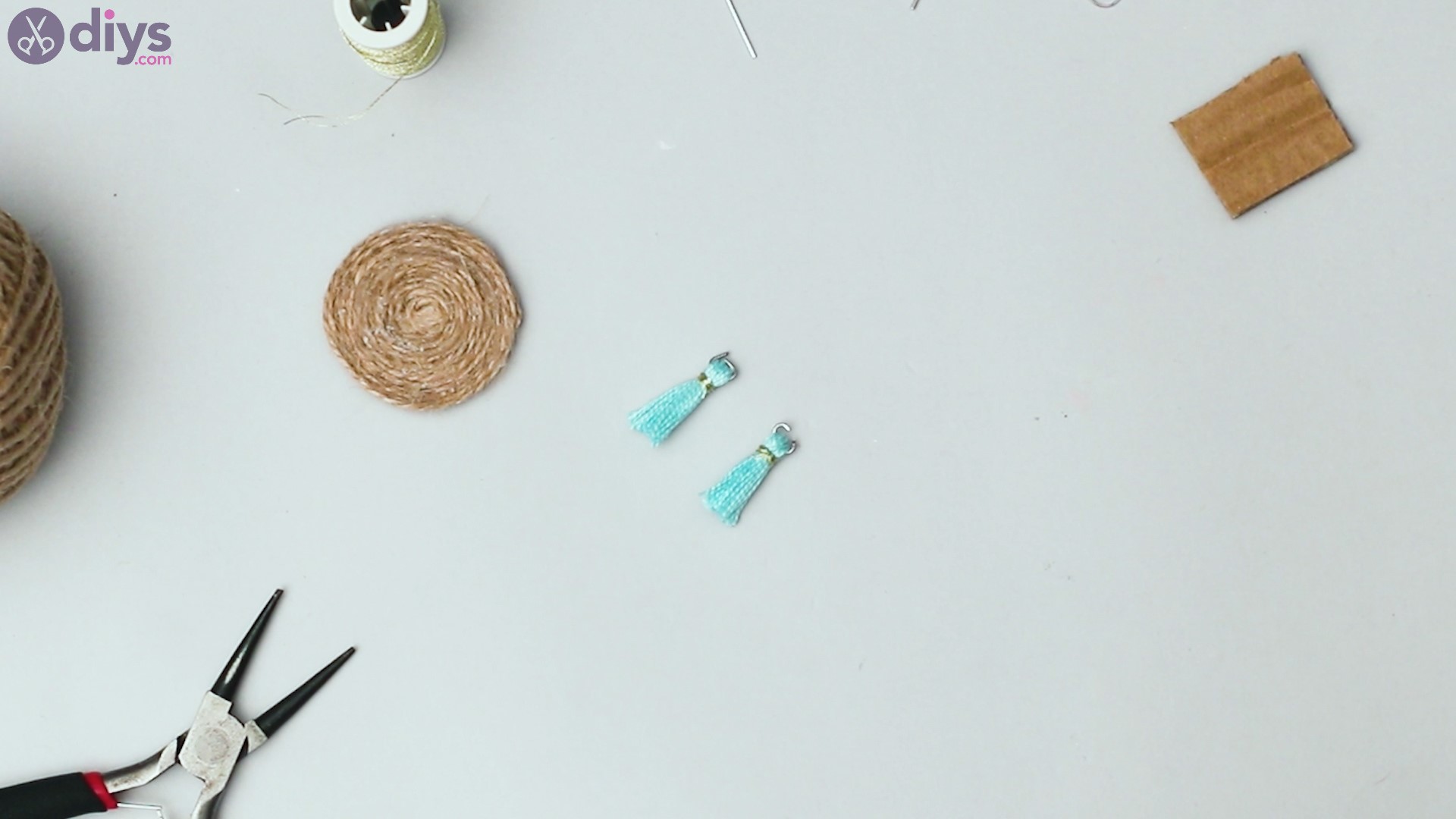 Raffia tassle earrings steps (31)
