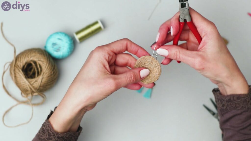 Raffia tassle earrings steps (39)