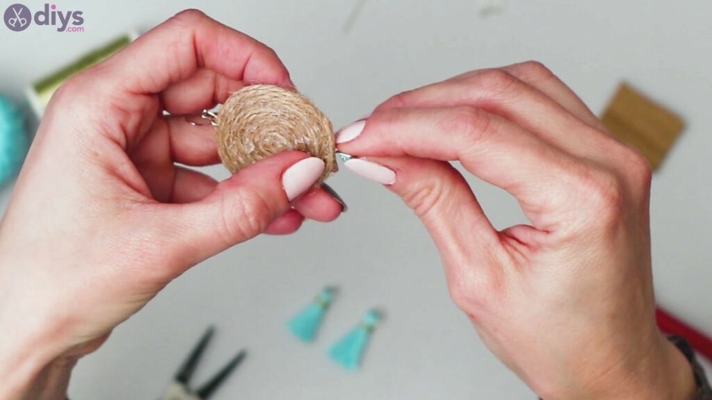 Raffia tassle earrings steps (41)