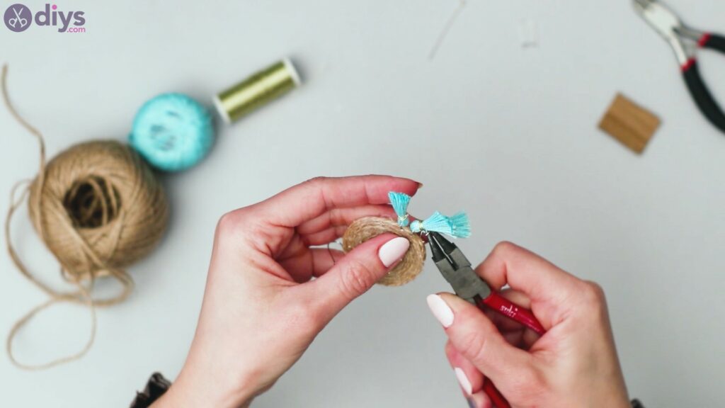 Raffia tassle earrings steps (43)