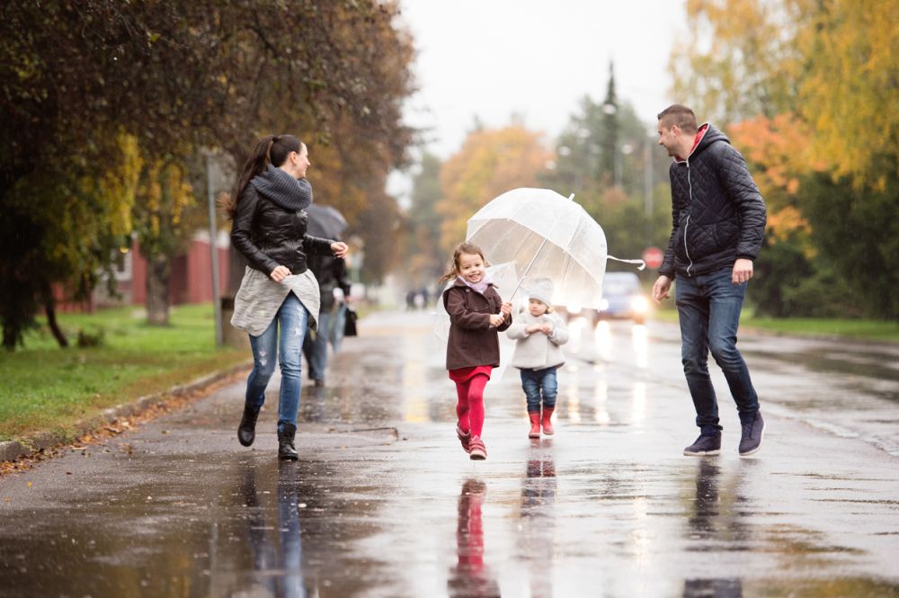 Rainy family photoshoot