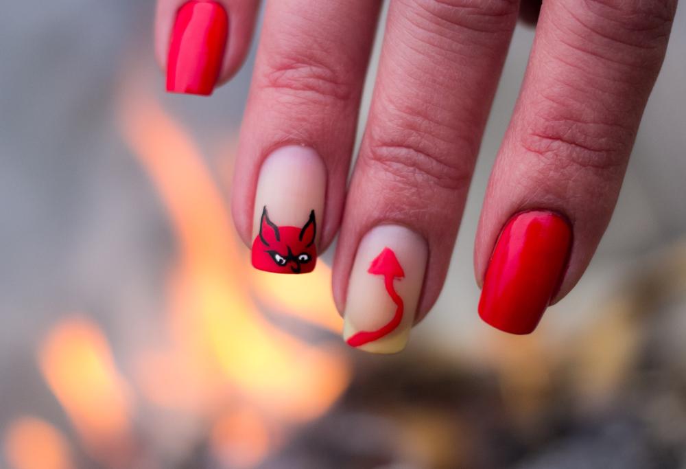 Red devil easy halloween nail designs