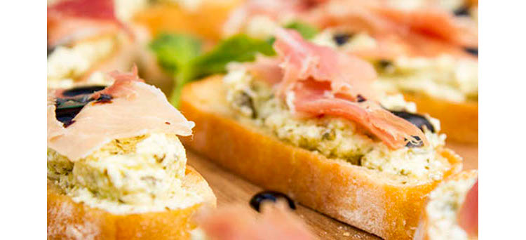 Ricotta pesto crostini