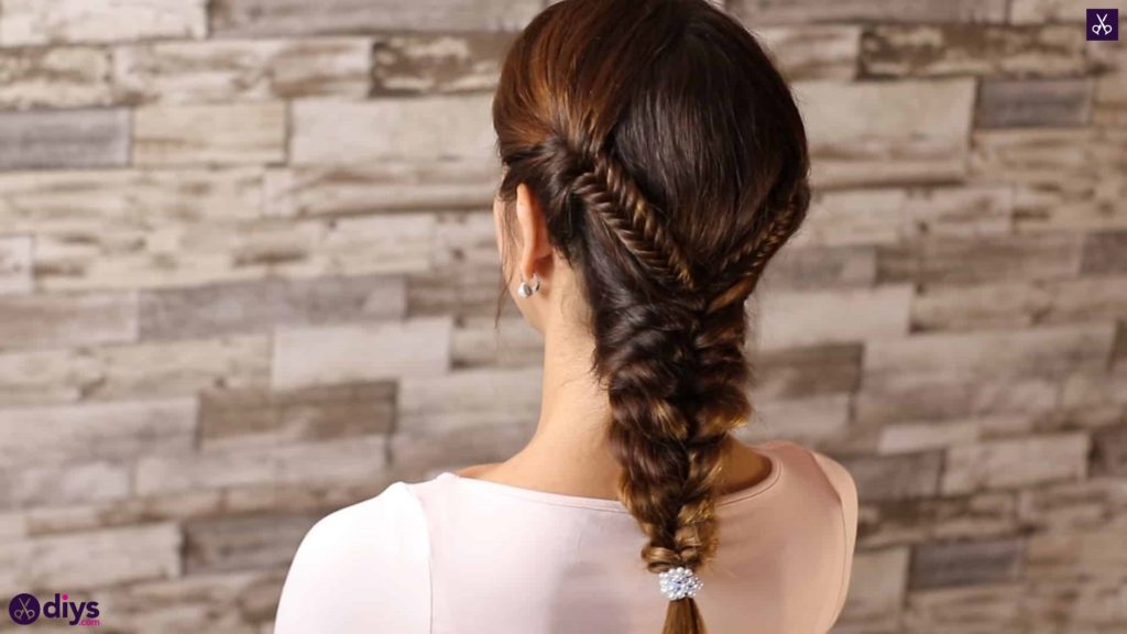 Romantic prom hairstyle tutorial step 1a