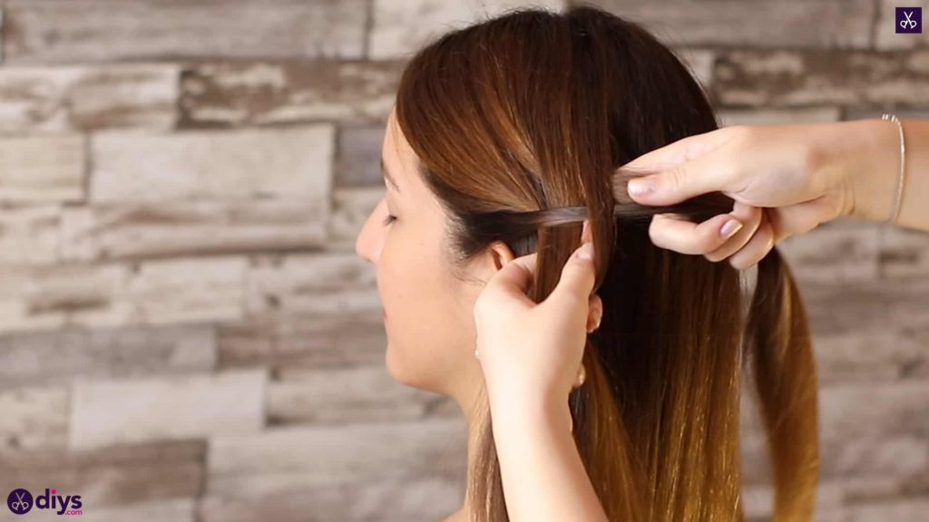 Romantic prom hairstyle tutorial step 1e