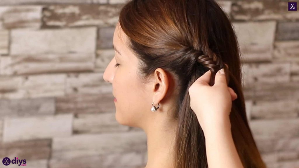 Romantic prom hairstyle tutorial step 1i