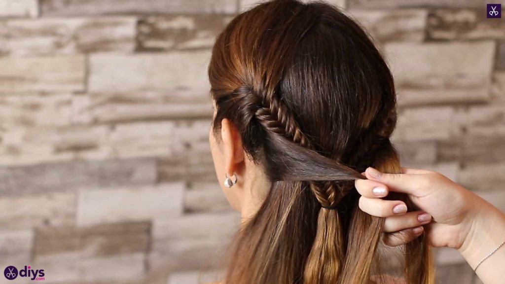Romantic prom hairstyle tutorial step 3a