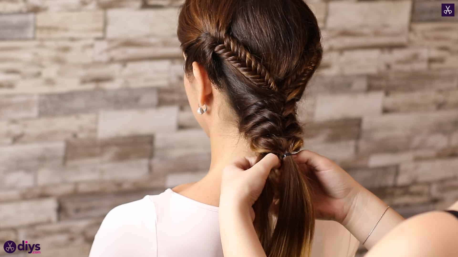 Romantic prom hairstyle tutorial step 4g