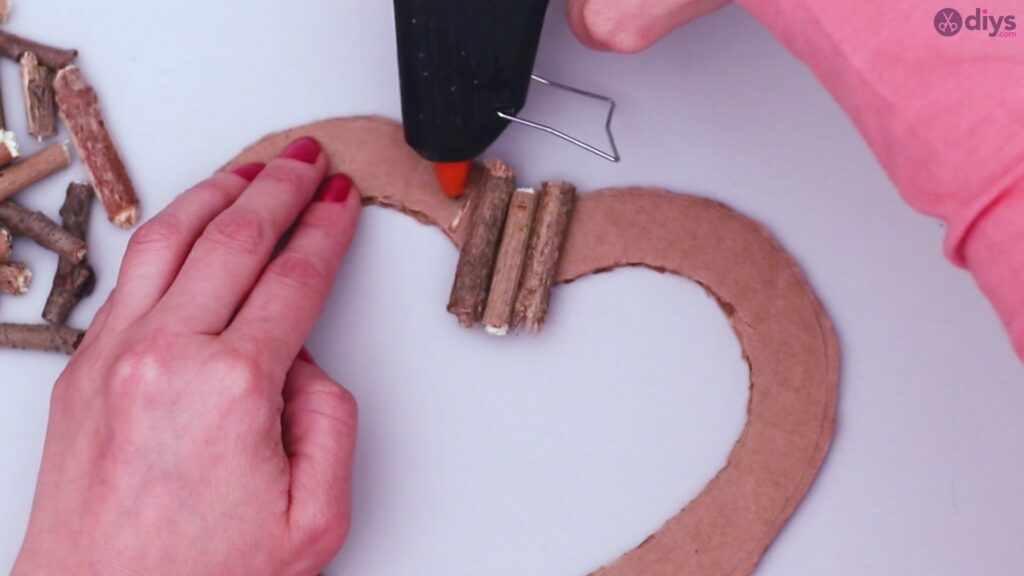 Rustic twig heart wall art (15)