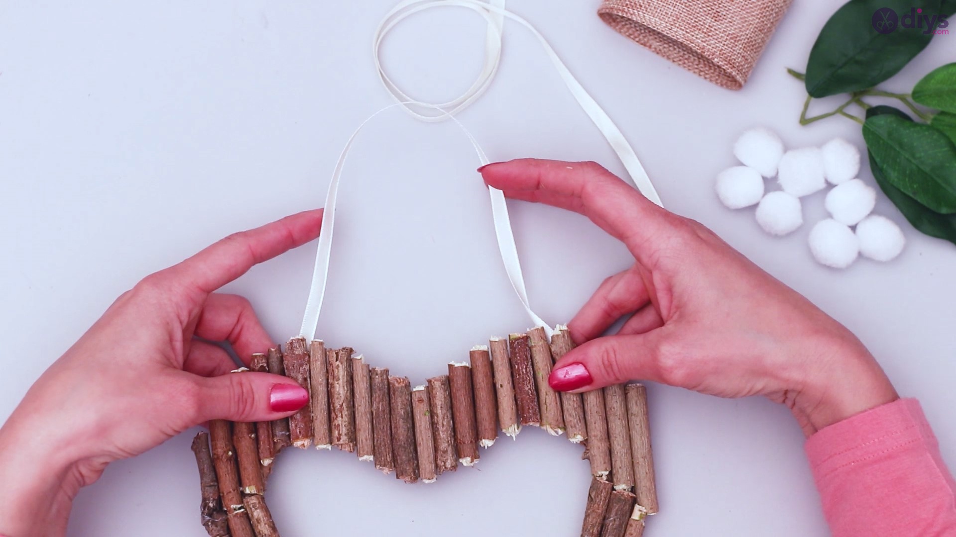 Rustic twig heart wall art (31)