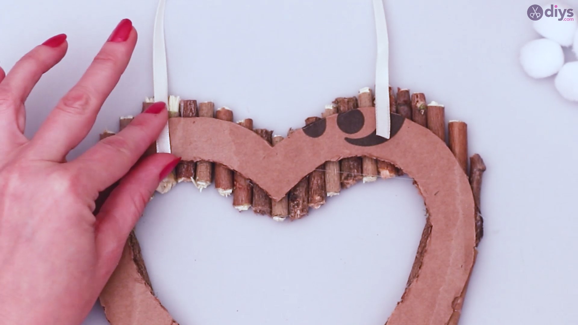 Rustic twig heart wall art (34)