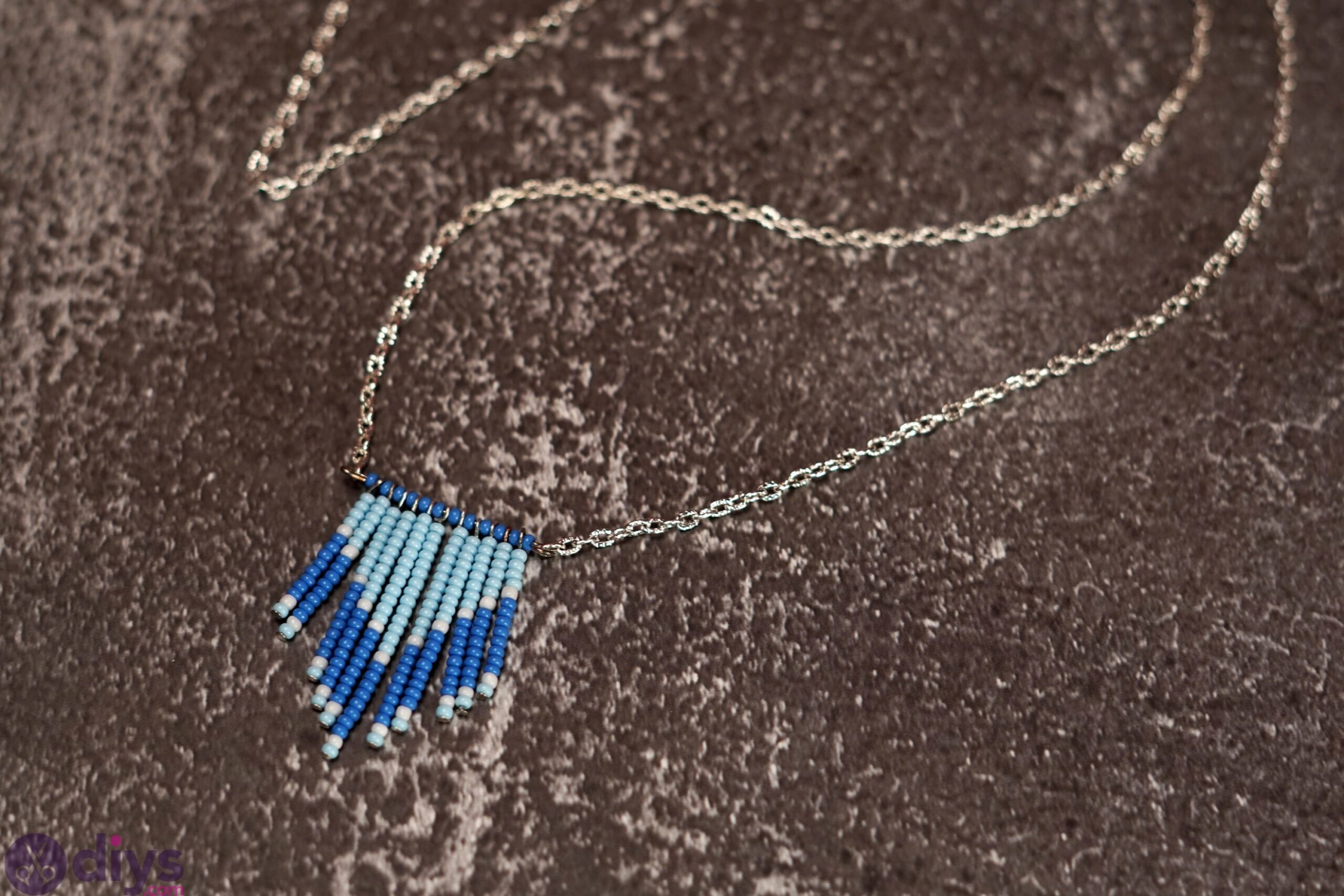 Seed bead pendant photos (2)
