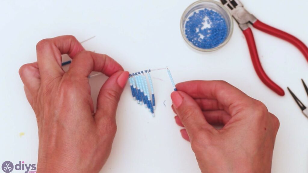Seed bead pendant steps (20)