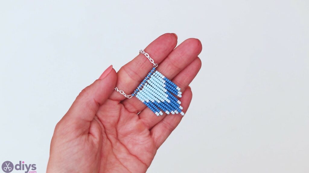 Seed bead pendant steps (32)