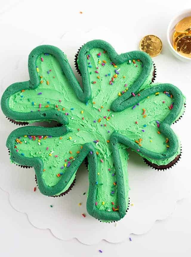 Shamrock cupcake cake