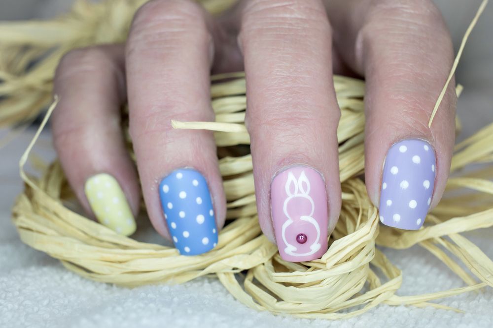 Simple bunny easter nails