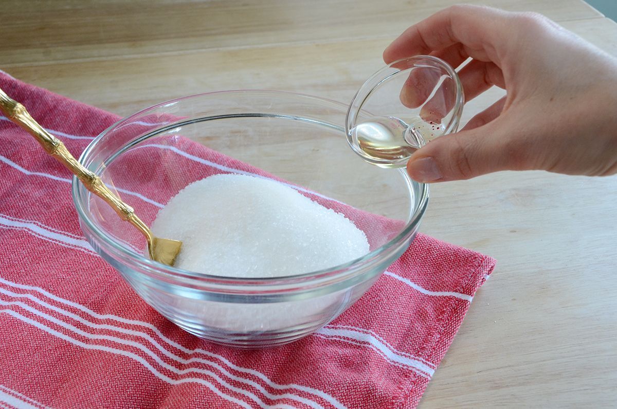 Simple scented diy bath salts mix
