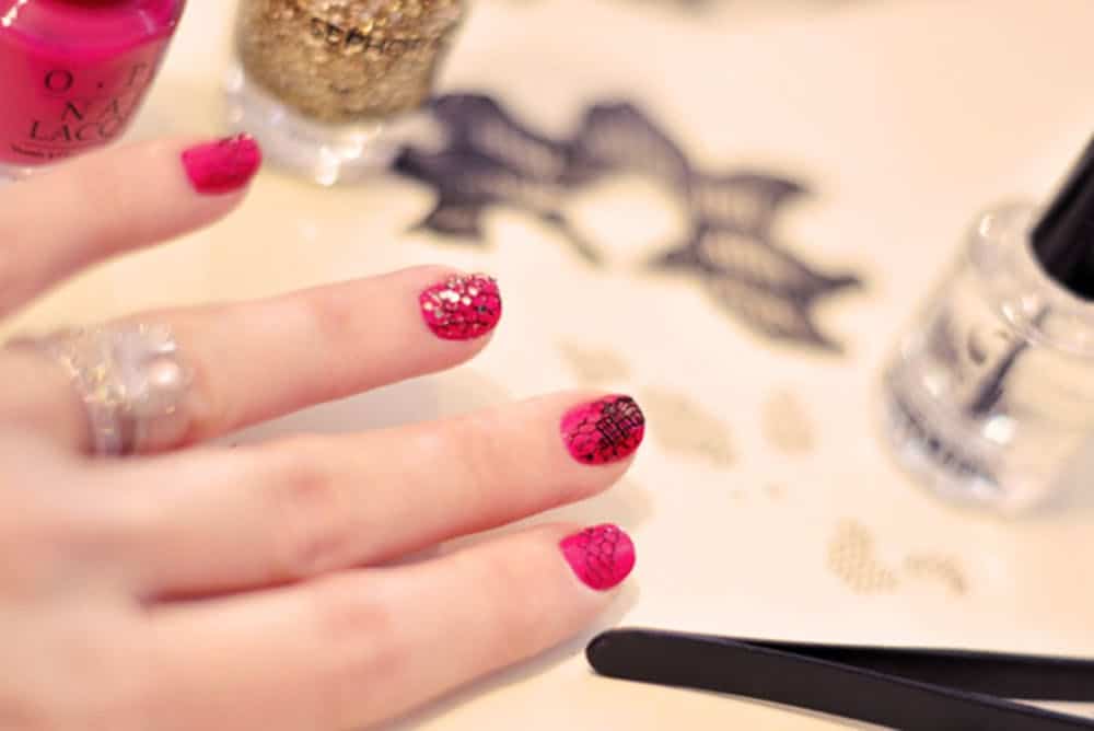 Sparkle and faux lace nails