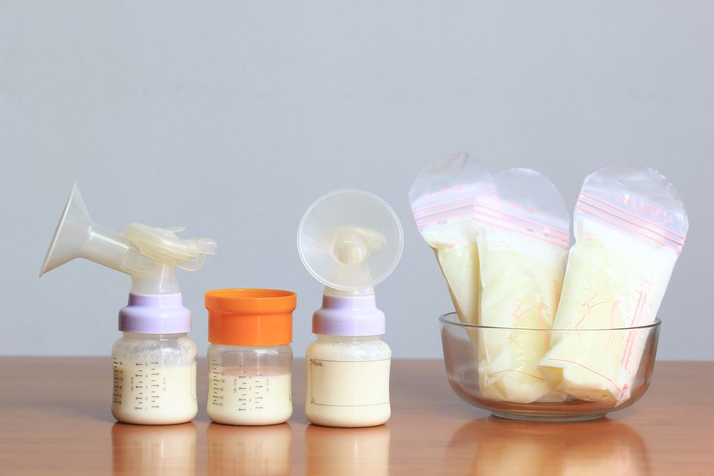 Storing breast milk safely
