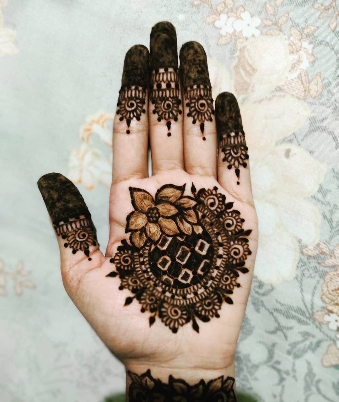 Strong henna