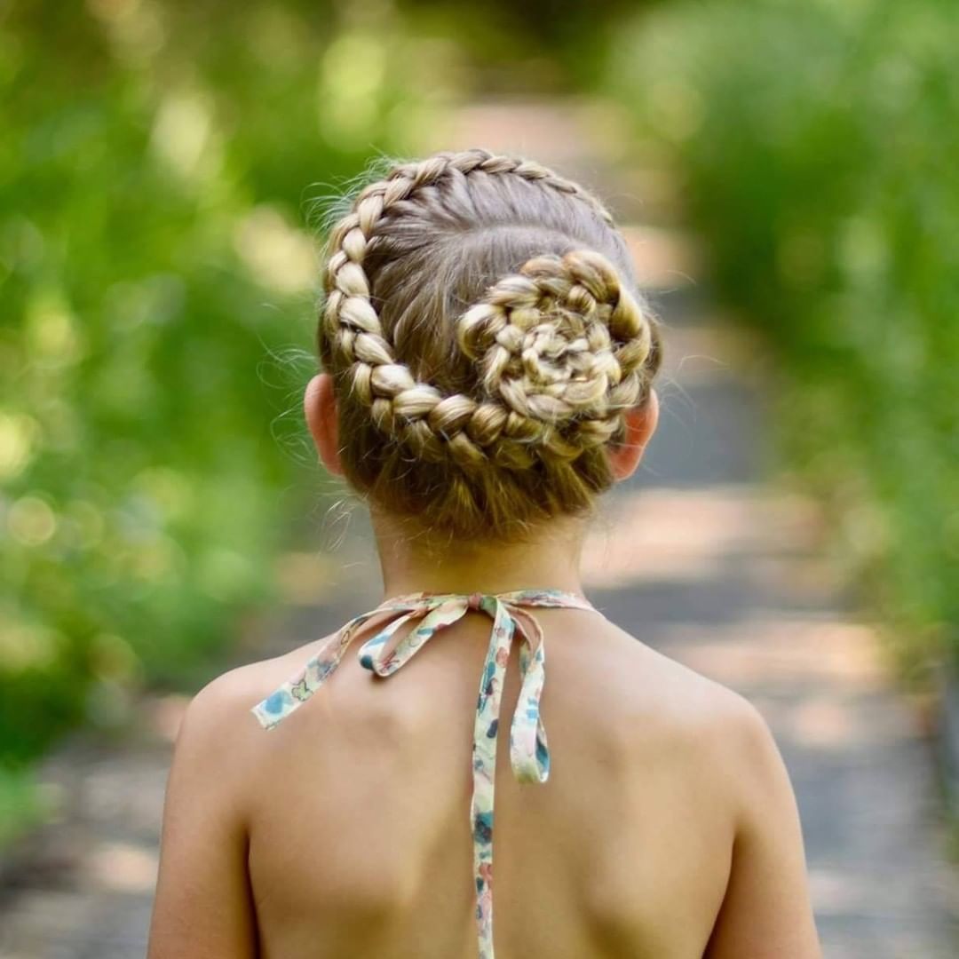 Twirsly dutch braid