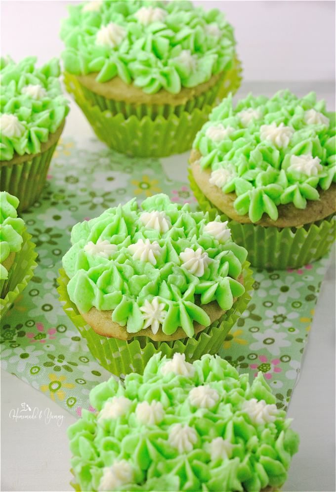 Vanilla green tea cupcakes