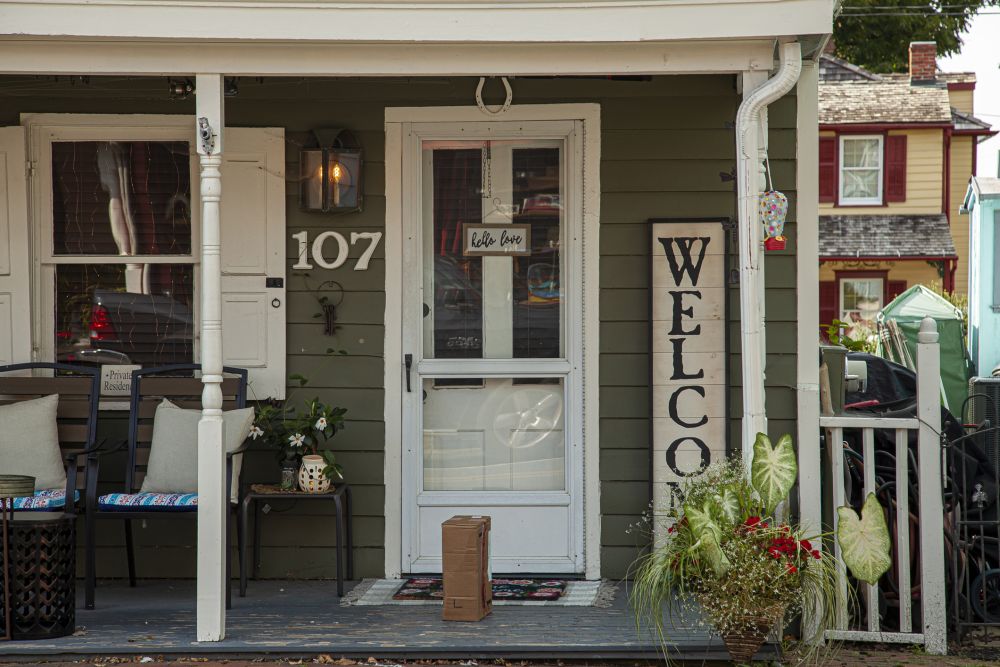 Welcome signs