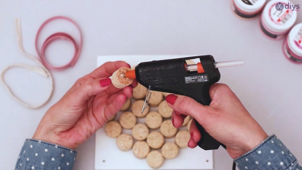 Wine cork heart wall hanging (12)