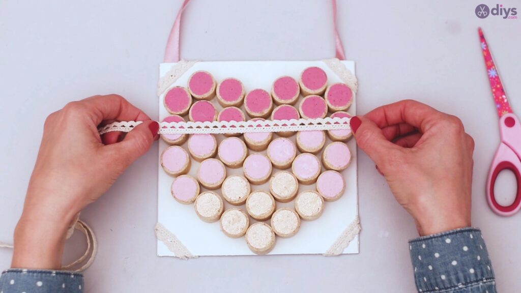 Wine cork heart wall hanging (40)