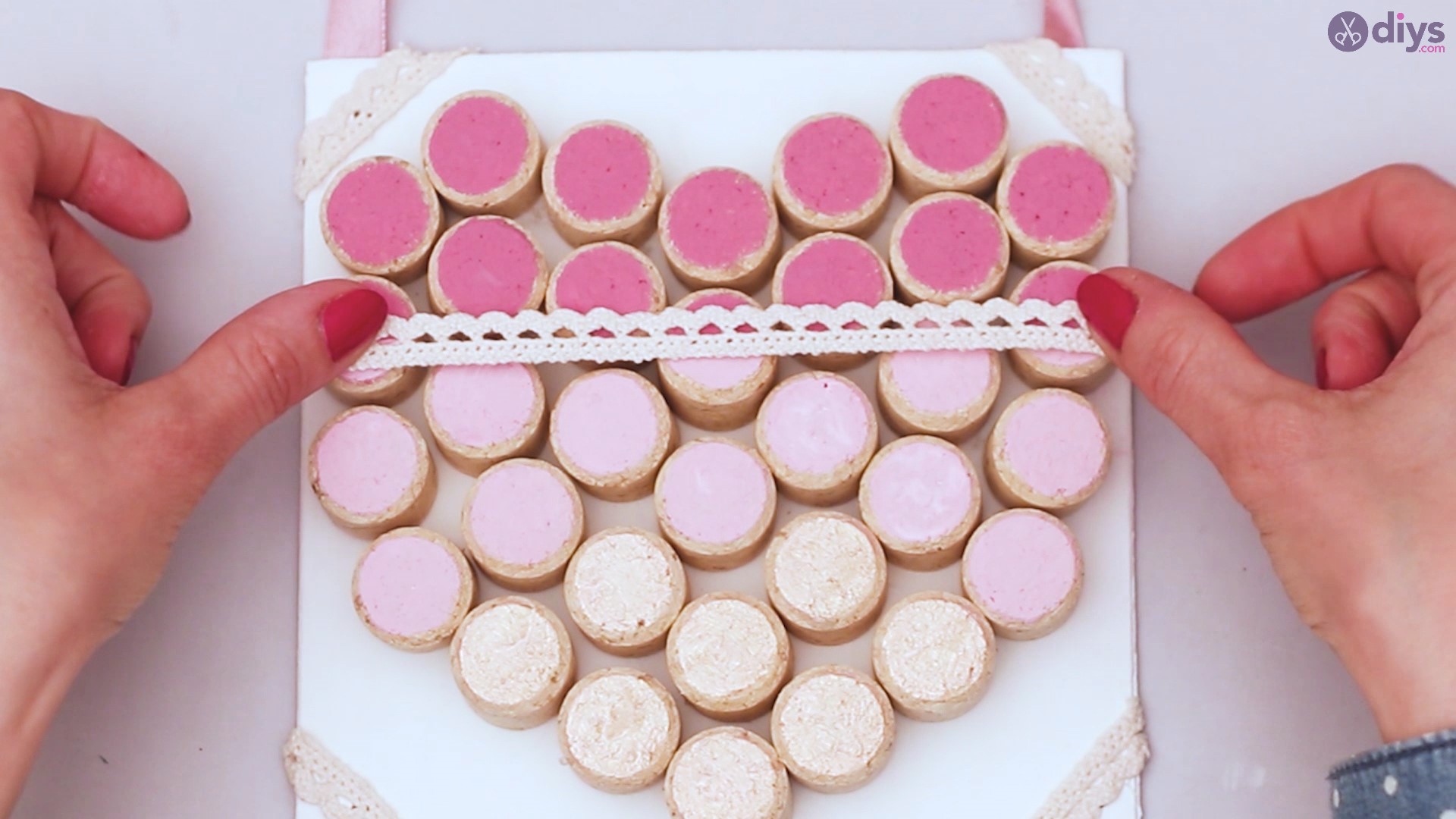 Wine cork heart wall hanging (43)