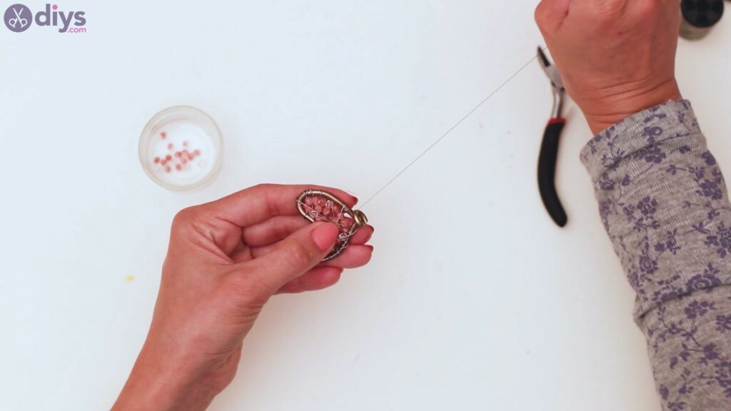 Wire heart with beads (20)