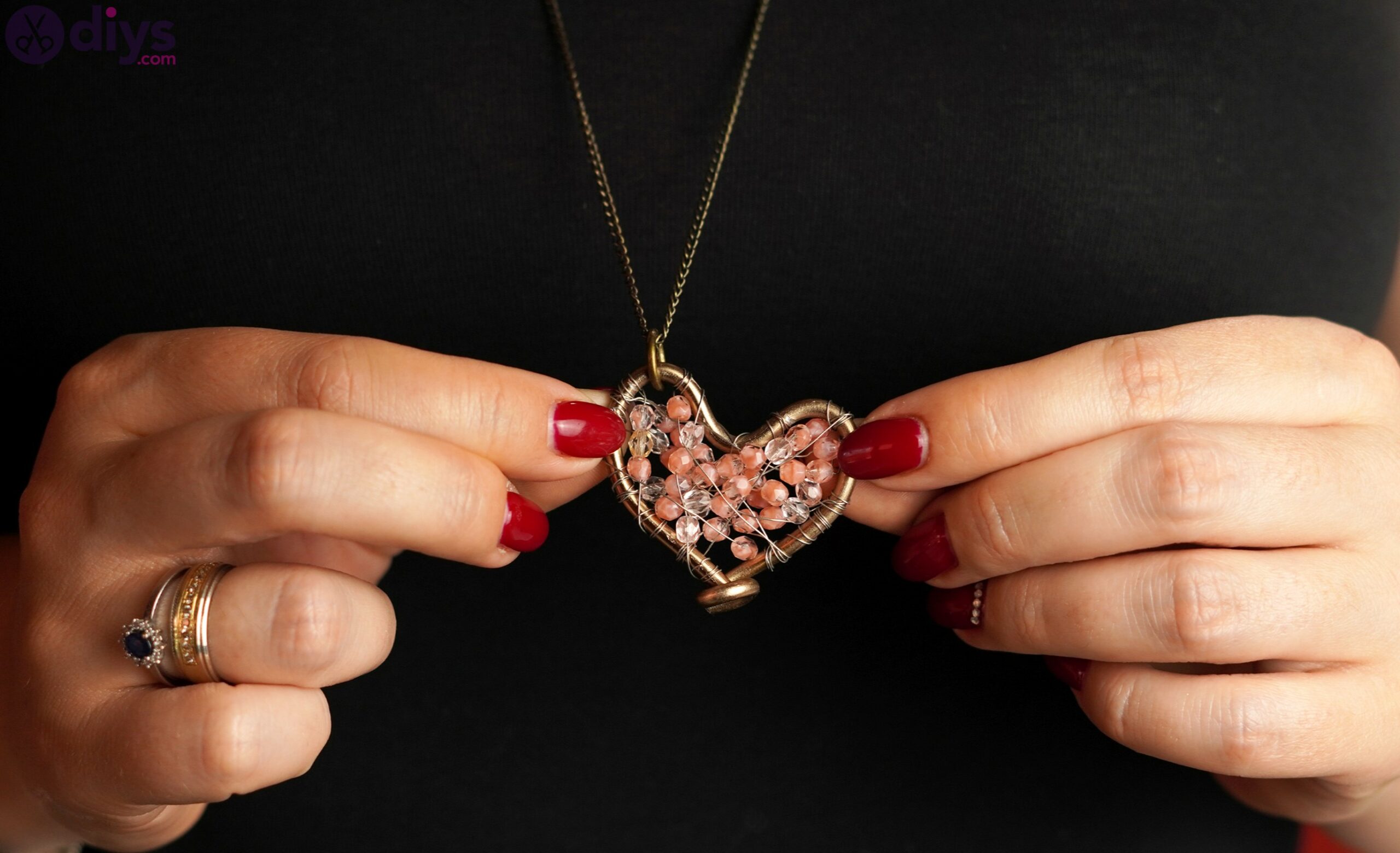 Wire heart with beads photos (1)