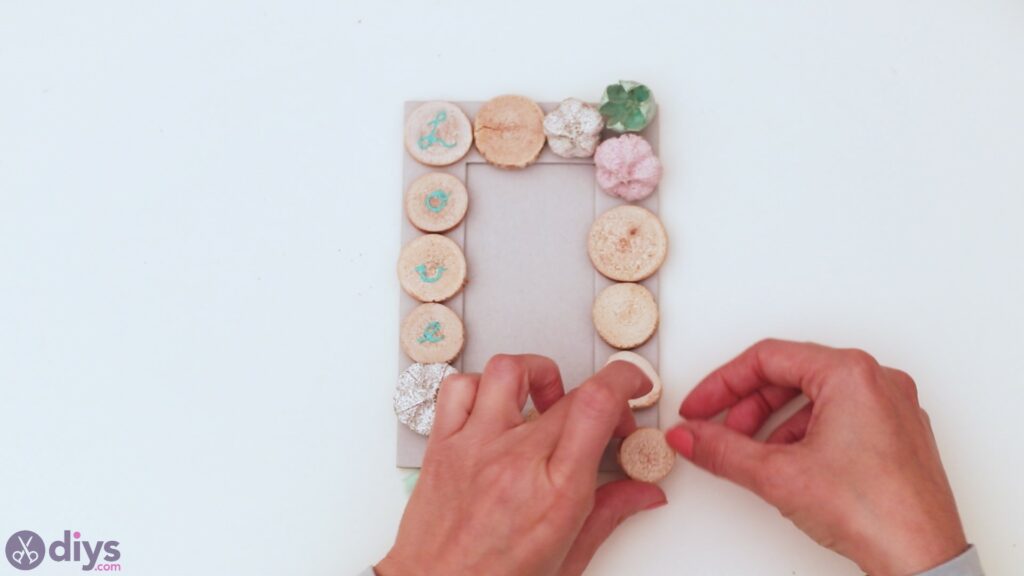 Wooden photo frame (13)