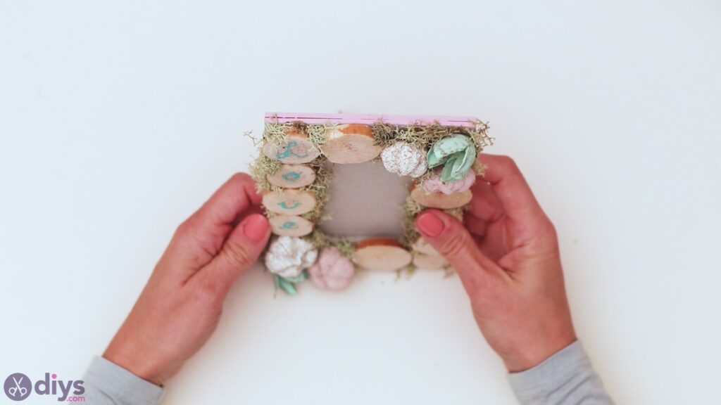 Wooden photo frame (27)